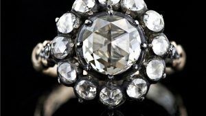 Почему цена старинных бриллиантов невысокая?