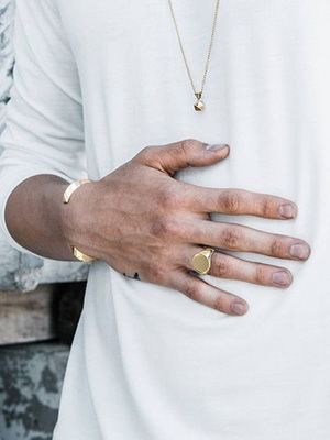 Как мужчине выбрать обручальный перстень или кольцо-печатку