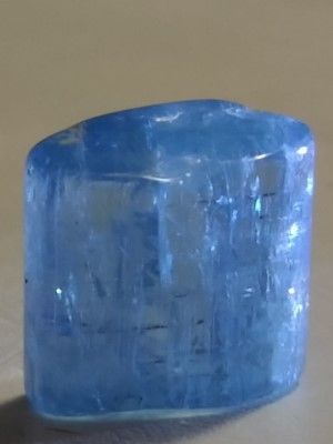 Августит (синий берилл)