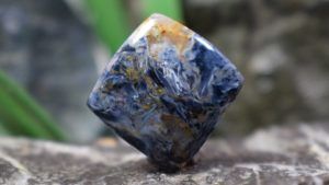 Петерсит: свойства камня и кому он подходит