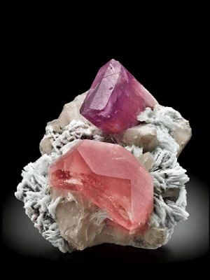 Камень морганит (воробьевит): свойства и применение в ювелирном деле
