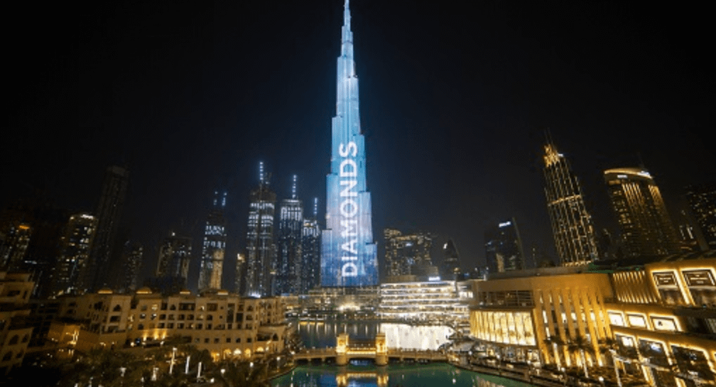 Реклама бриллиантов на самой большой башне в мире