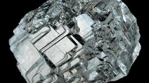 Уникальный фенакит: свойства, применение и добыча минерала