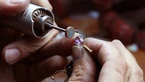 Как отполировать золотые украшения? Как отполировать золотые украшения?