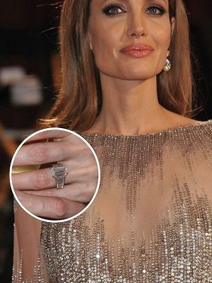 кольцо Анжелины Джоли