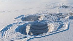 Неплатежеспособность Dominion Diamond Mines ставит под угрозу вторую шахту