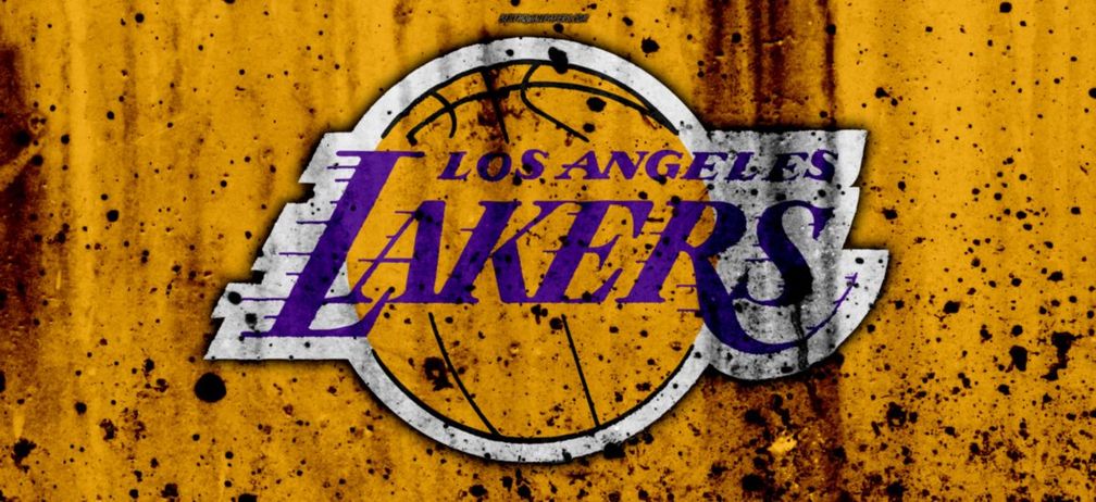 Новые кольца американского баскетбольного клуба Los Angeles Lakers для чемпионата NBA