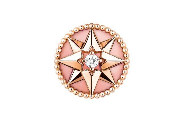 Одинарная серьга-гвоздик Rose des Vents от Dior из розового золота с бриллиантом и розовым опалом
