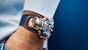 Новые часы MB&F за 440 000 долларов в прозрачном корпусе из сапфирового стекла