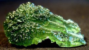 Редкий молдавит: свойства и применение камня Редкий молдавит: свойства и применение камня