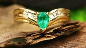 Как ухаживать за украшениями с изумрудом