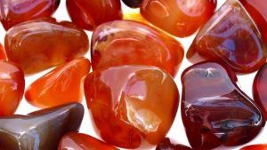 Сардер: особенности и использование древнего самоцвета