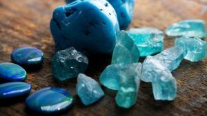 5 самых популярных камней голубого цвета