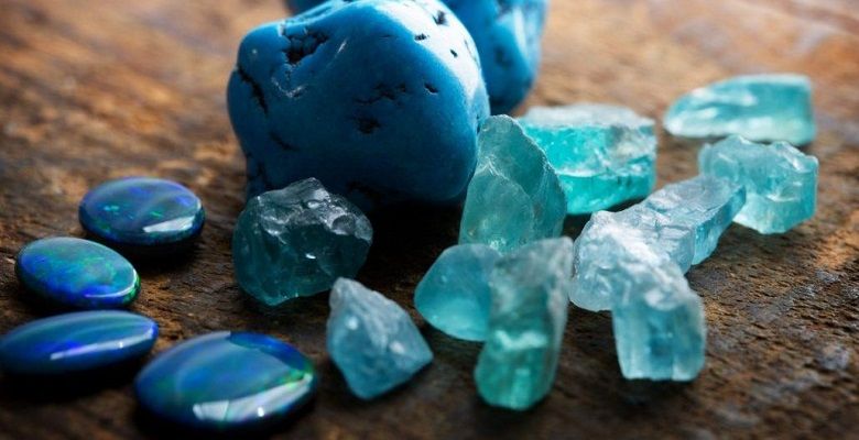 какие бывают камни голубого цвета