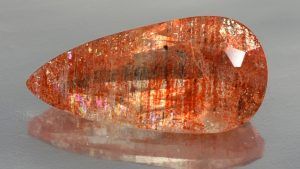 Камень Олигоклаз: характеристики и сферы применения