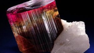 Лиддикоатит: свойства и применение необычного турмалина Лиддикоатит: свойства и применение необычного турмалина