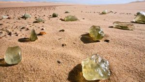 Ливийское стекло: загадочный минерал пустыни Ливийское стекло: загадочный минерал пустыни
