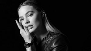 Марго Робби – новое лицо часов Chanel J12