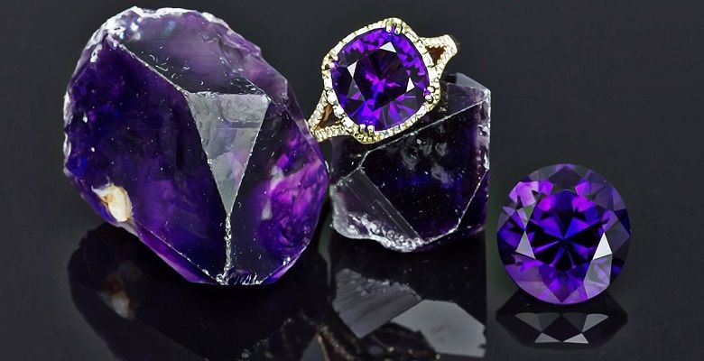 украшения с фиолетовыми камнями