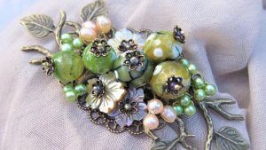 Броши из натуральных камней: особенности, как выбрать и носить Броши из натуральных камней: особенности, как выбрать и носить