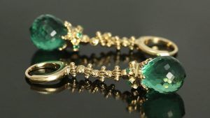 Серьги с изумрудом: особенности, как выбрать и носить Серьги с изумрудом: особенности, как выбрать и носить