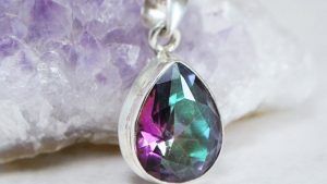 Топаз «Мистик»: необычный и востребованный камень Топаз «Мистик»: необычный и востребованный камень