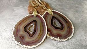 Серьги с агатом: особенности, как выбрать и носить Серьги с агатом: особенности, как выбрать и носить