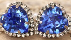 Серьги с сапфиром: особенности, как выбрать и носить Серьги с сапфиром: особенности, как выбрать и носить