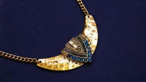 Восточные украшения: особенности, как выбрать и носить Восточные украшения: особенности, как выбрать и носить