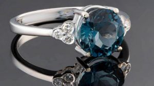 Топаз «Лондон блю»: особенности и применение редкого камня