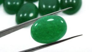 Зеленый нефрит: свойства и особенности камня
