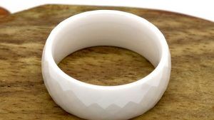 Керамические кольца: особенности, как выбрать и носить Керамические кольца: особенности, как выбрать и носить