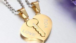 Кулоны для влюбленных: особенности, какие бывают Кулоны для влюбленных: особенности, какие бывают