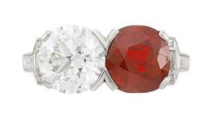 Кольцо с рубином продано на аукционе за $ 510 000