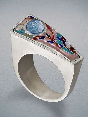Серебряные кольца с эмалью: особенности, с чем выбрать и носить