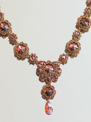 колье с кристаллами сваровски 