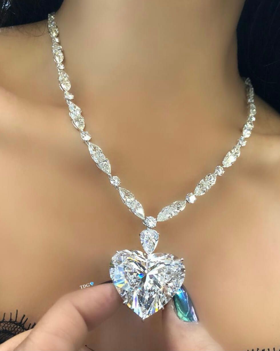 5 незабываемых бриллиантовых ожерелий