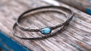 Серебряные браслеты с бирюзой: особенности, как выбрать и носить