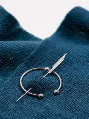 особенности стальных украшений