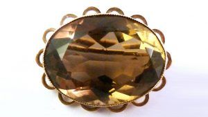 Брошь с раухтопазом: как выбрать и носить