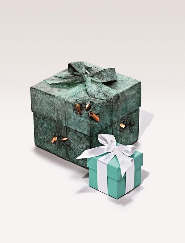 Дэниел Аршам переосмыслил голубую коробку Tiffany & Co.