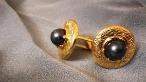 Запонки с жемчугом: особенности, как выбрать и носить