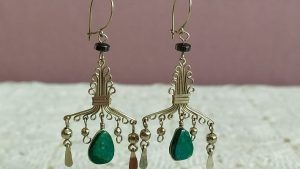 Серьги с жадеитом: как выбрать и носить