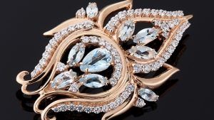 Золотые броши с топазом: особенности, как выбрать и носить Золотые броши с топазом: особенности, как выбрать и носить