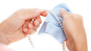 Как очистить жемчуг в домашних условиях