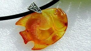 Янтарь для Рыб: подходит или нет? Как Рыбам носить янтарь