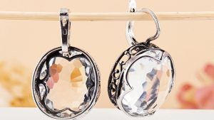 Серьги с горным хрусталем: как выбрать и носить