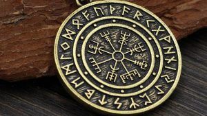 Как выбрать оберег и зарядить его