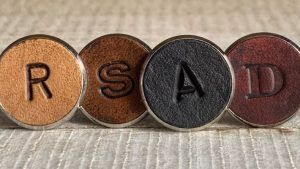 Запонки из кожи: особенности выбора и использования Запонки из кожи: особенности выбора и использования