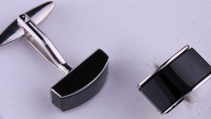 Запонки с ониксом: особенности, как выбрать и носить